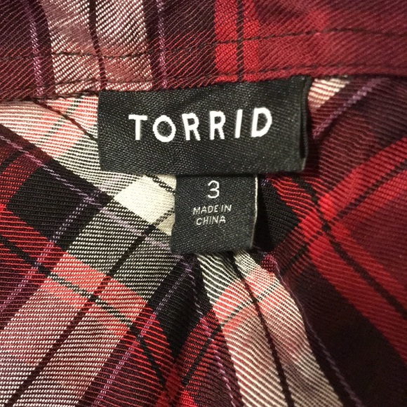 Torrid Size 3 (3X) Red Plaid Milly Button-down - Picture 2 of 3